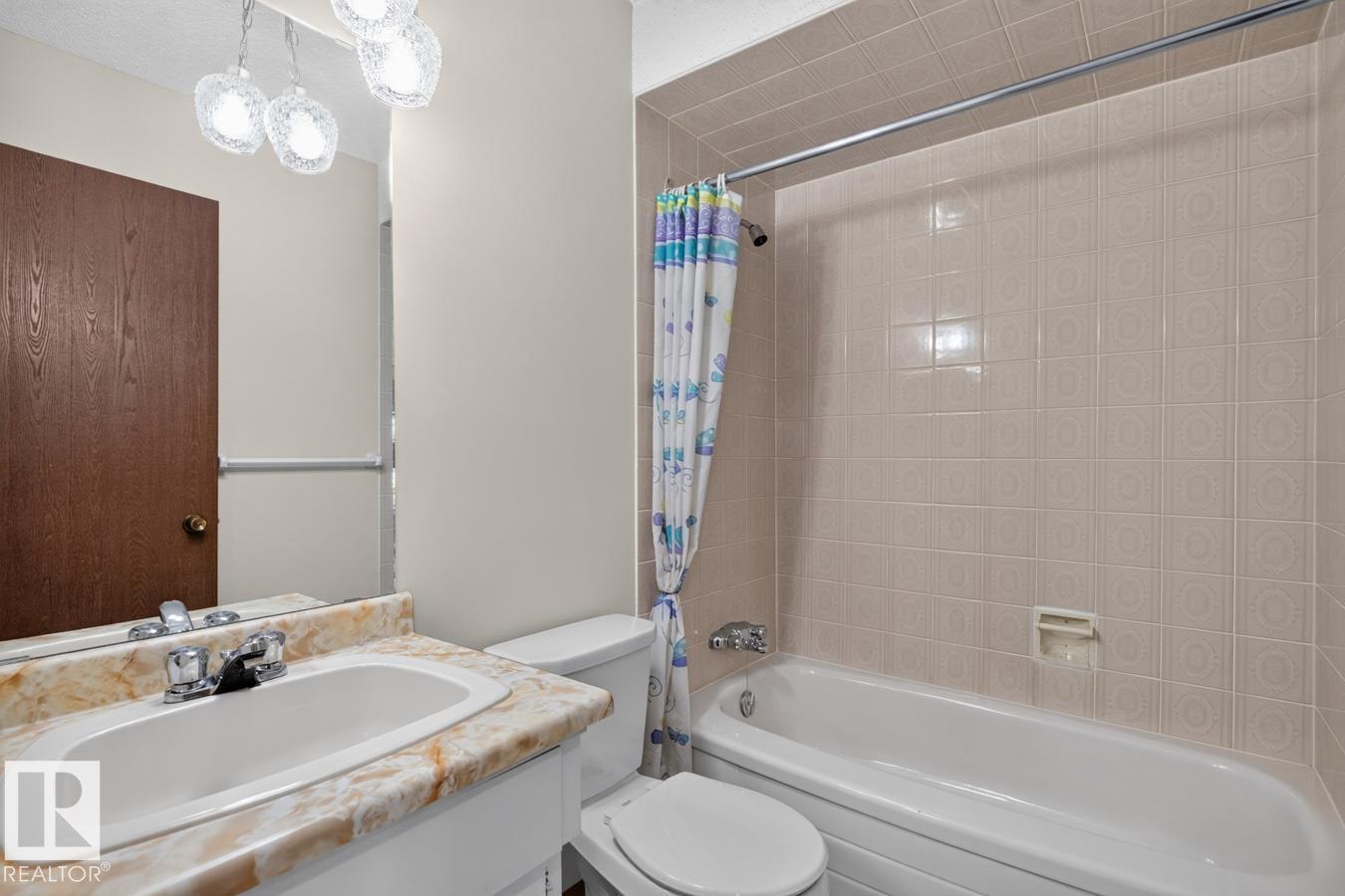 3047 143 AV NW