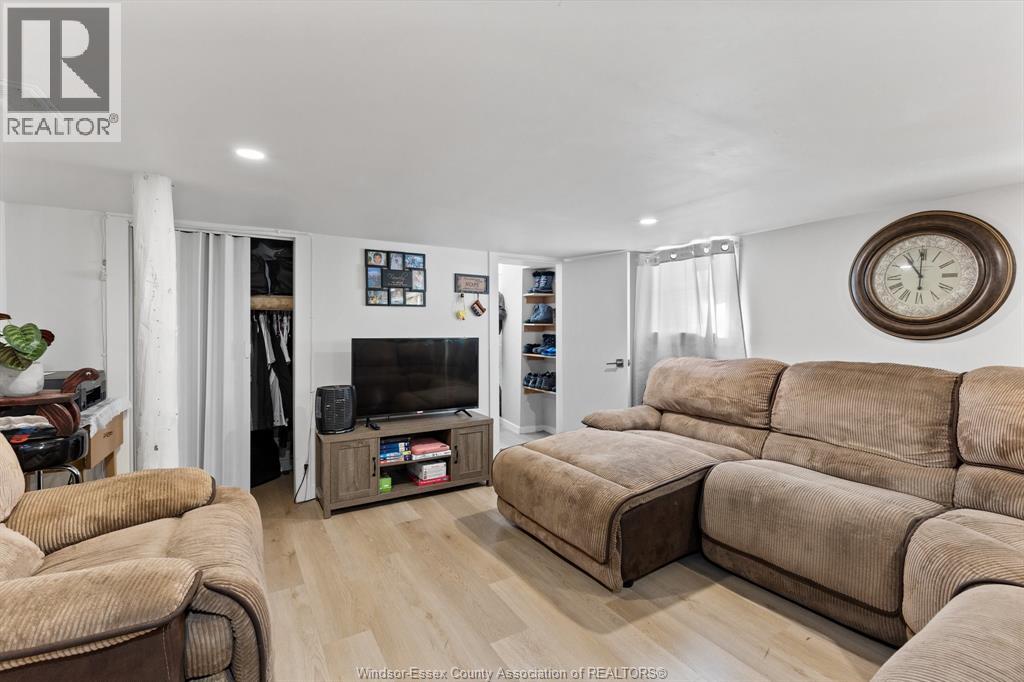 25 Clark Street West, Leamington, Ontario  N8H 1E6 - Photo 6 - 26026032