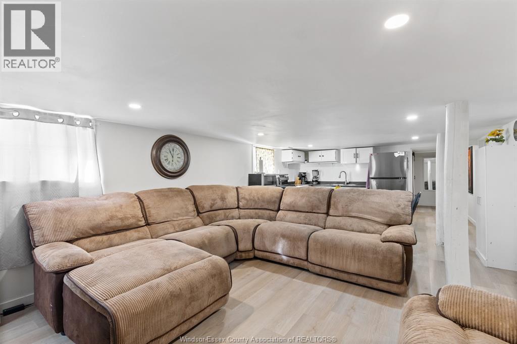 25 Clark Street West, Leamington, Ontario  N8H 1E6 - Photo 7 - 26026032