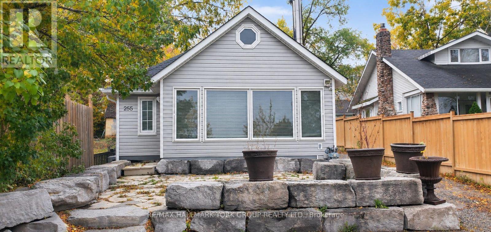 255 Lake Drive N, Georgina (Historic Lakeshore Communities), Ontario  L4P 3C8 - Photo 2 - N14107458