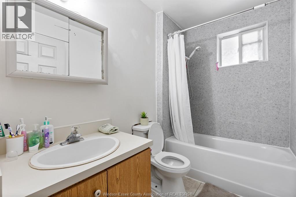 25 Clark Street West, Leamington, Ontario  N8H 1E6 - Photo 29 - 26026033