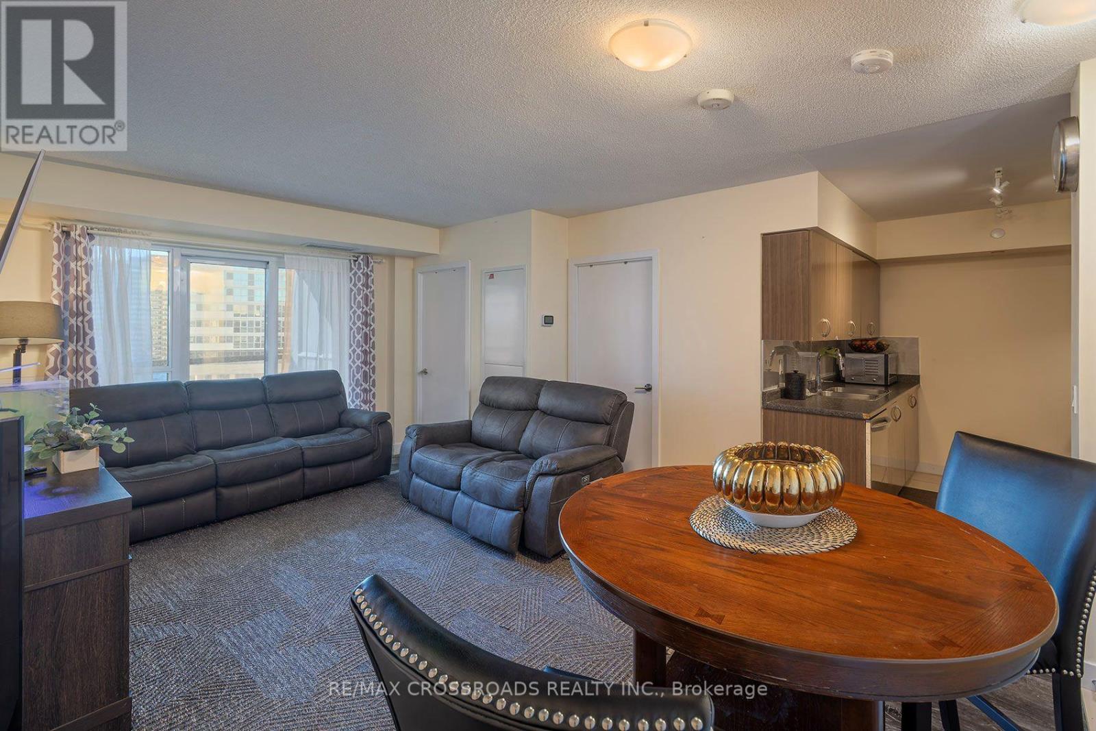 1101 - 8 Trent Avenue, Toronto, Ontario  M4C 0A6 - Photo 11 - E14107508