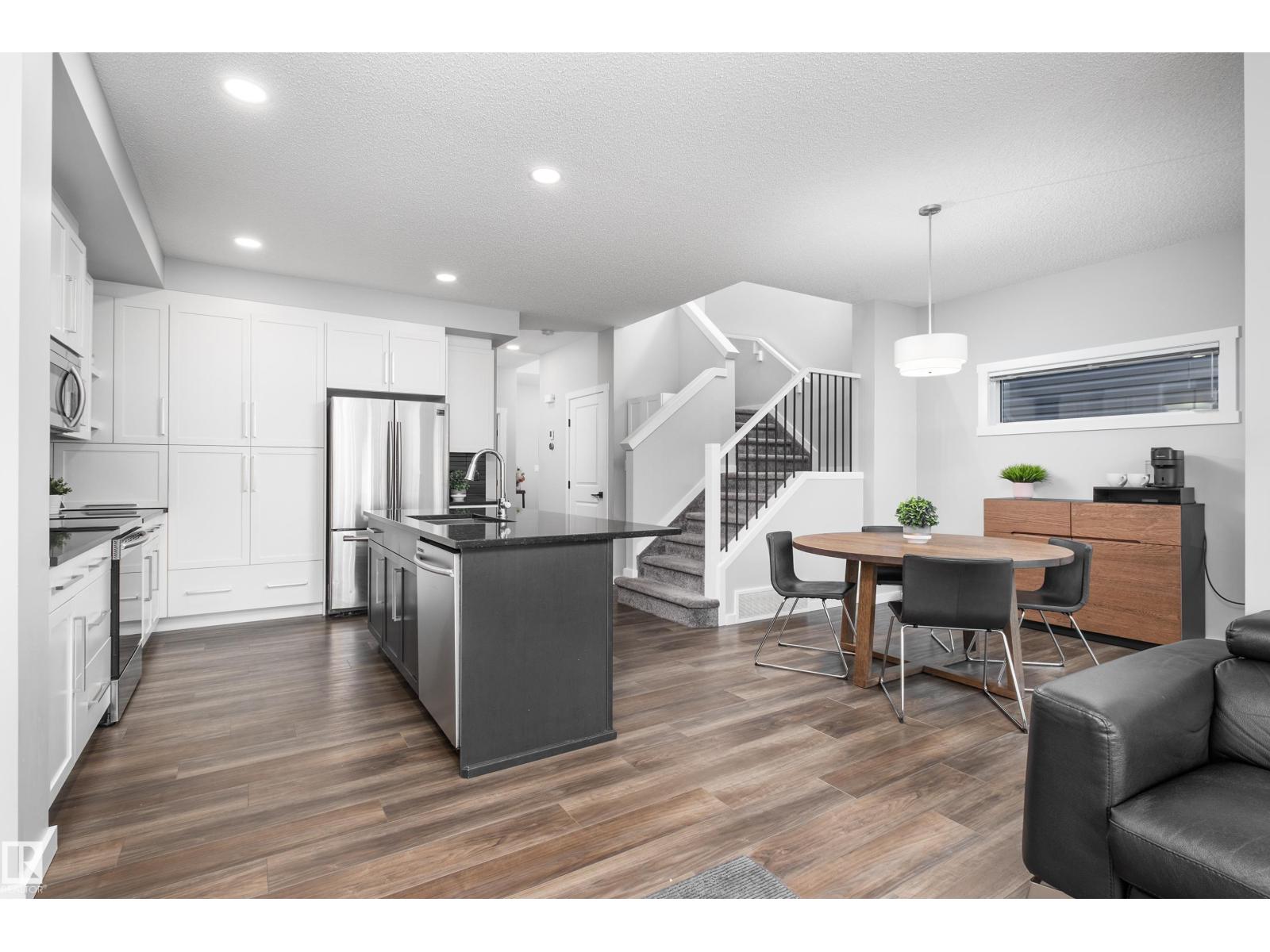 310 41 ST SW