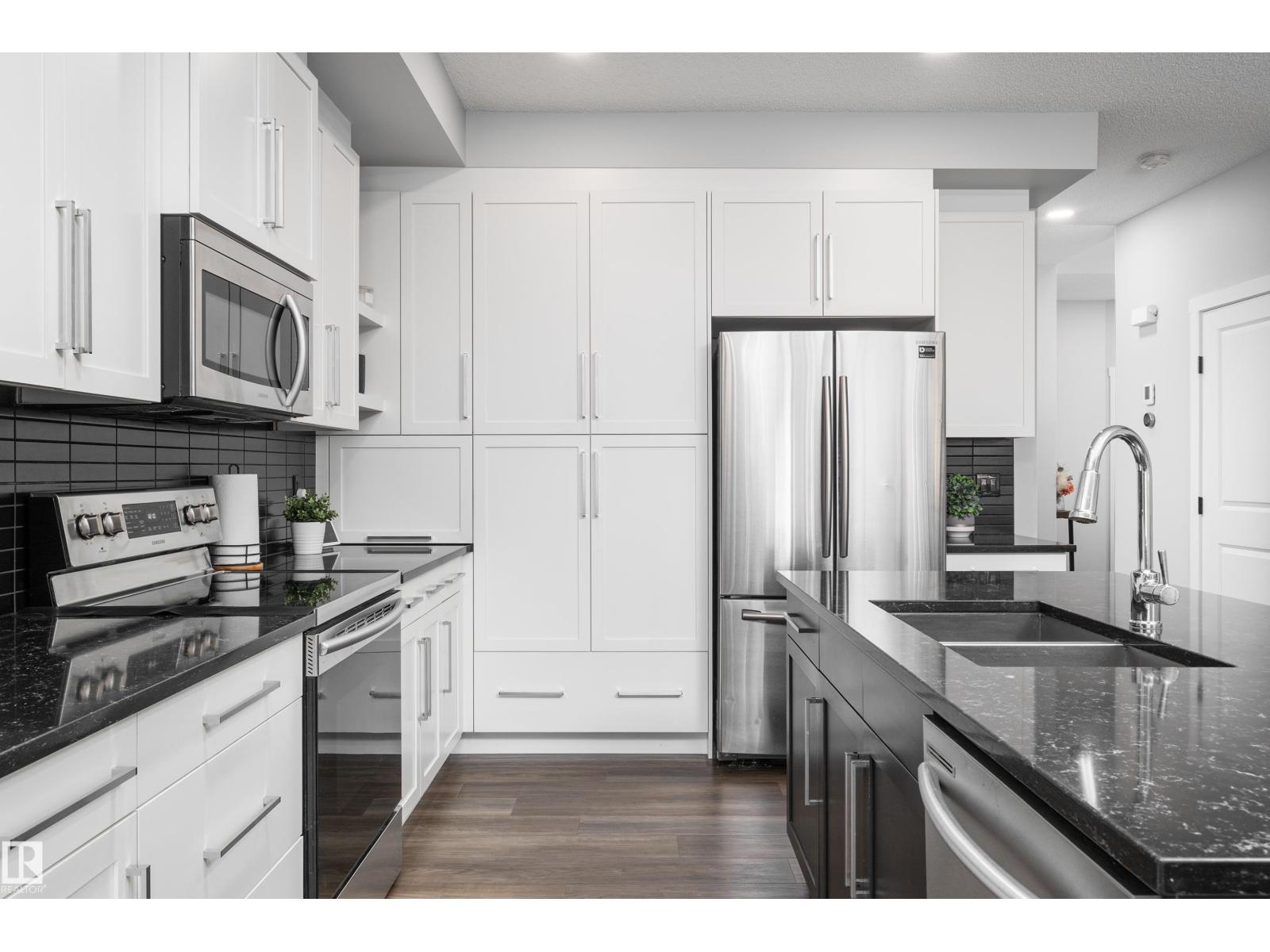 310 41 ST SW