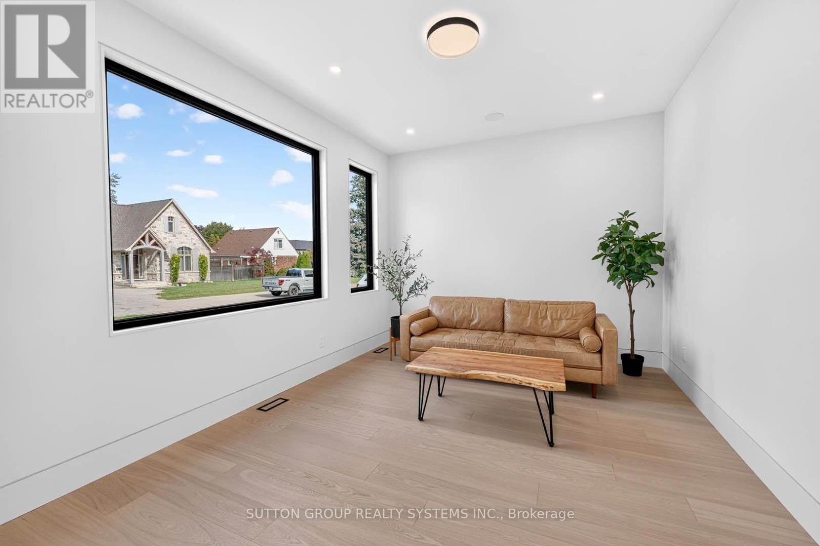 2052 Redan Drive, Mississauga, Ontario  L4Y 1N8 - Photo 13 - W14107440