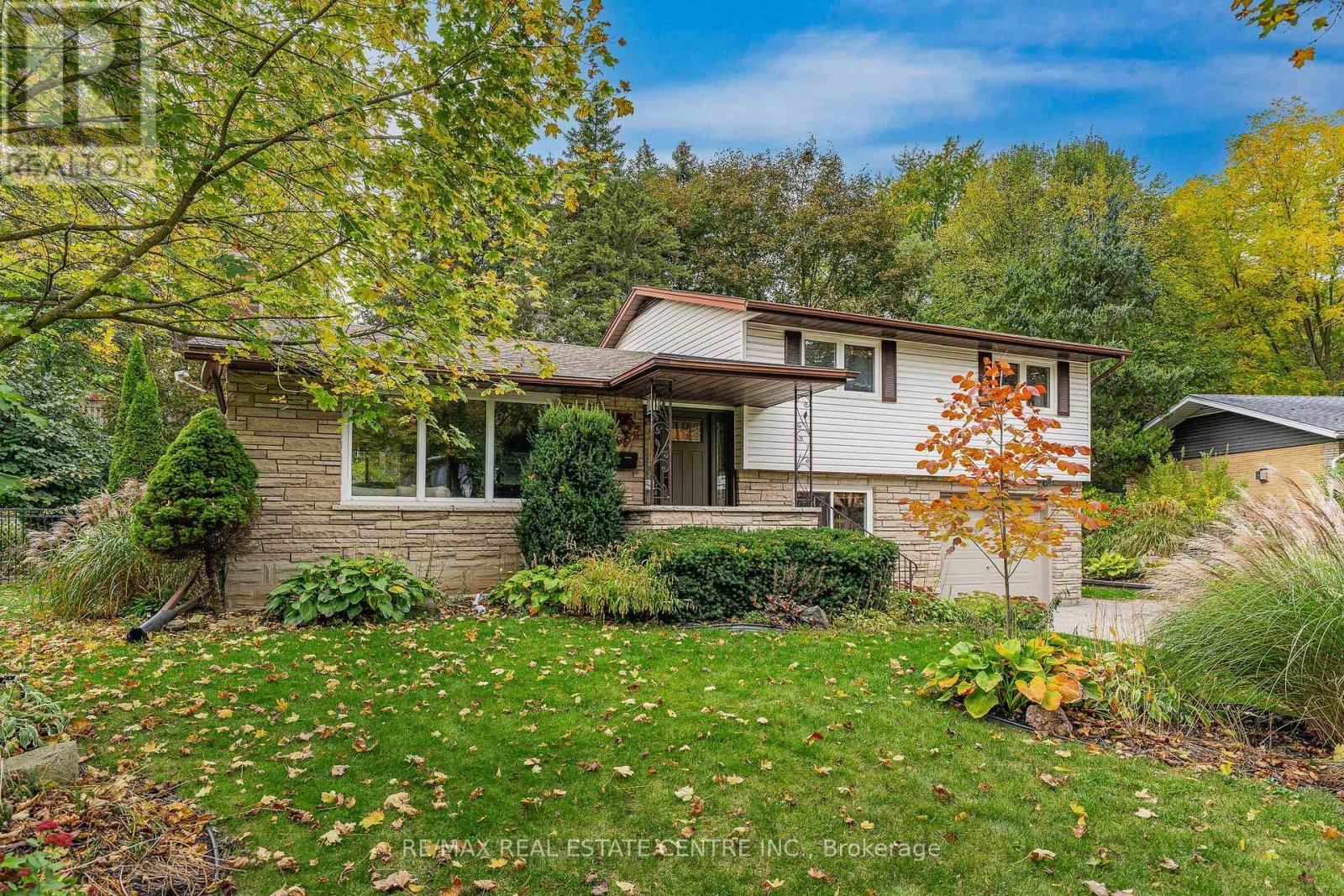 33 SHADYWOOD CRESCENT, Kitchener, Ontario