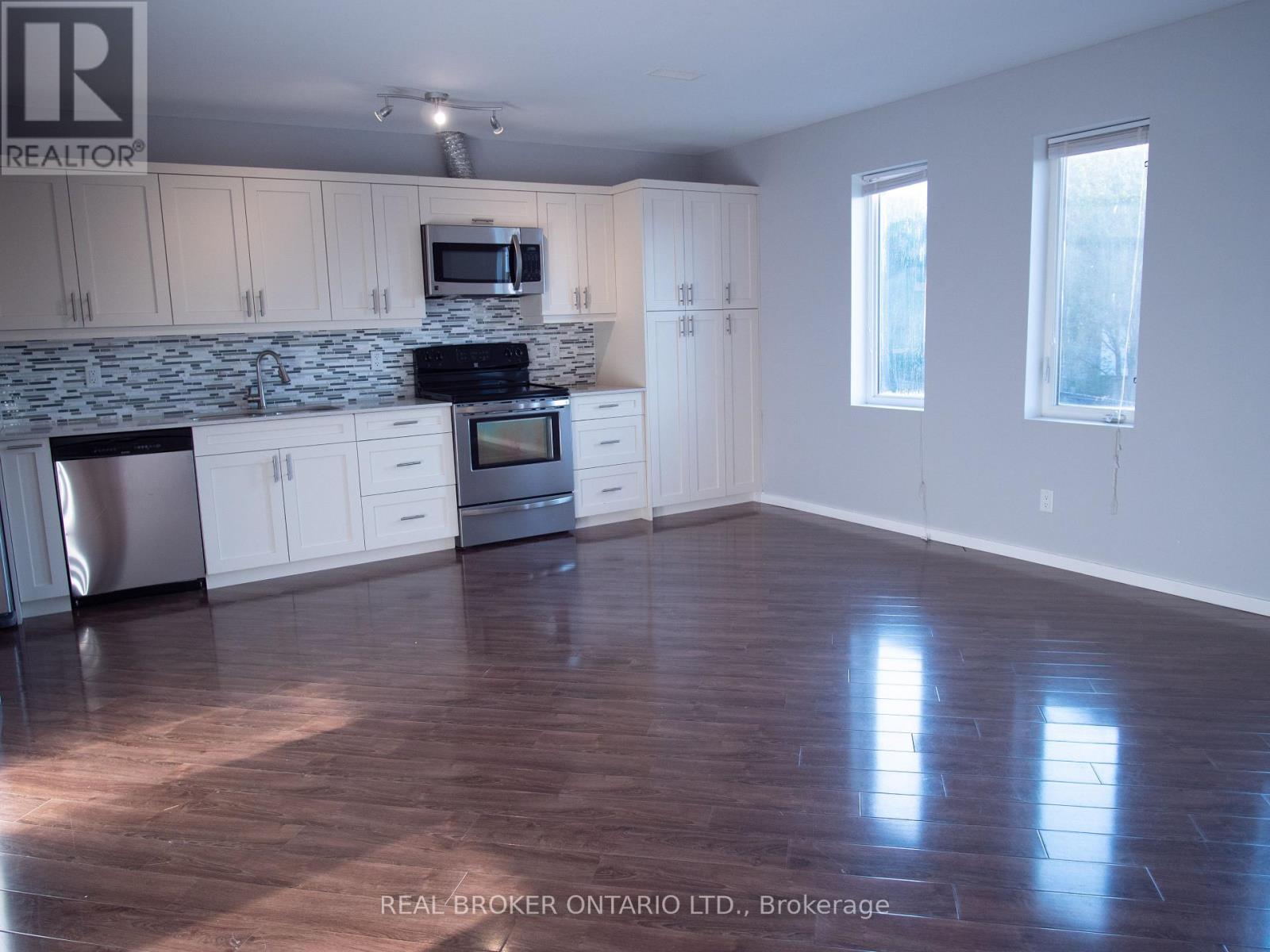 20 EMILY STREET, Parry Sound, Ontario