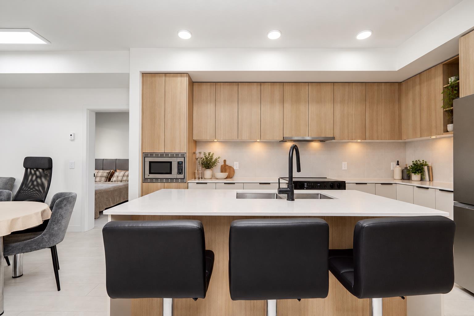 221 9456 134 Street, Surrey, British Columbia  V3V 0G8 - Photo 5 - R3177759