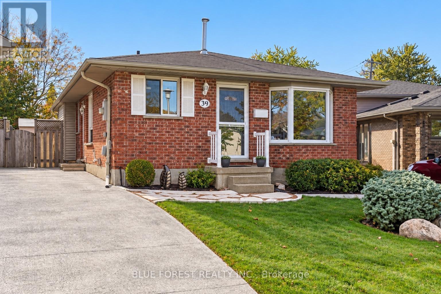 39 GERALD CRESCENT, London South, Ontario