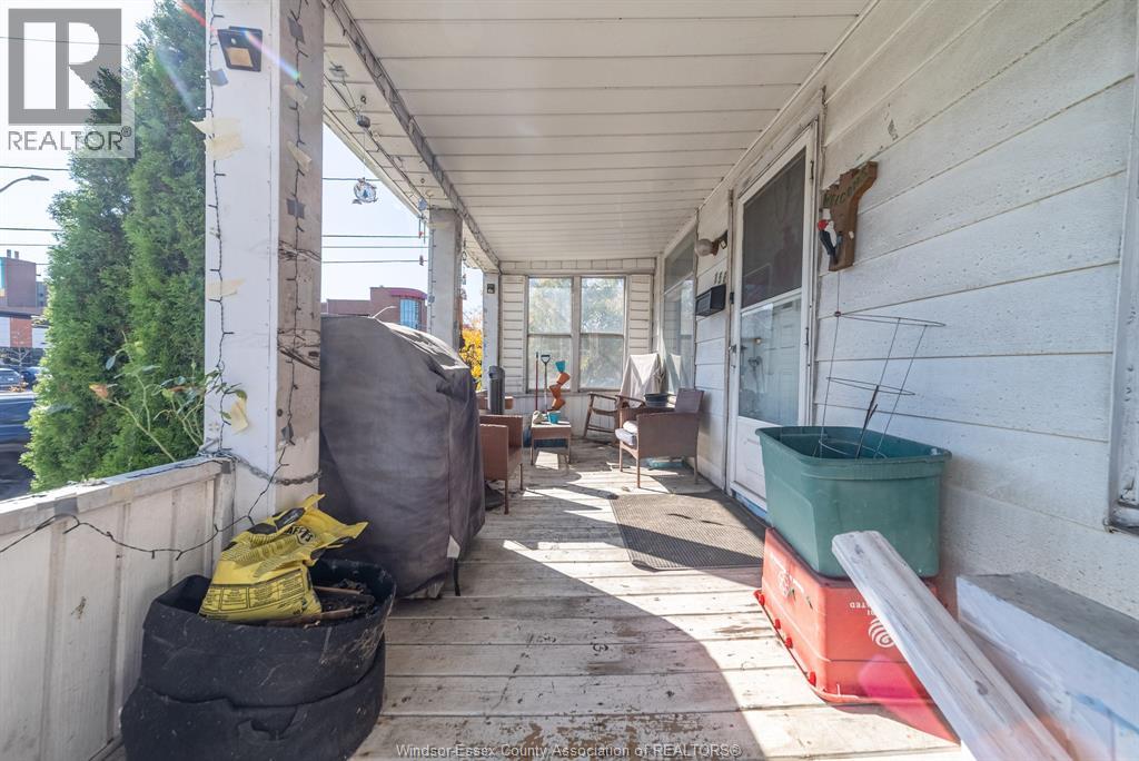 156 Erie Street, Windsor, Ontario  N9A 3W8 - Photo 4 - 26025798