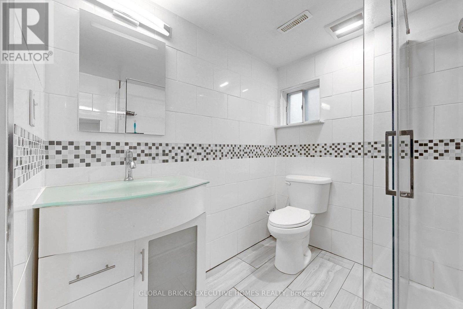 53 Goldring Drive, Whitby, Ontario  L1P 1B9 - Photo 7 - E14099942