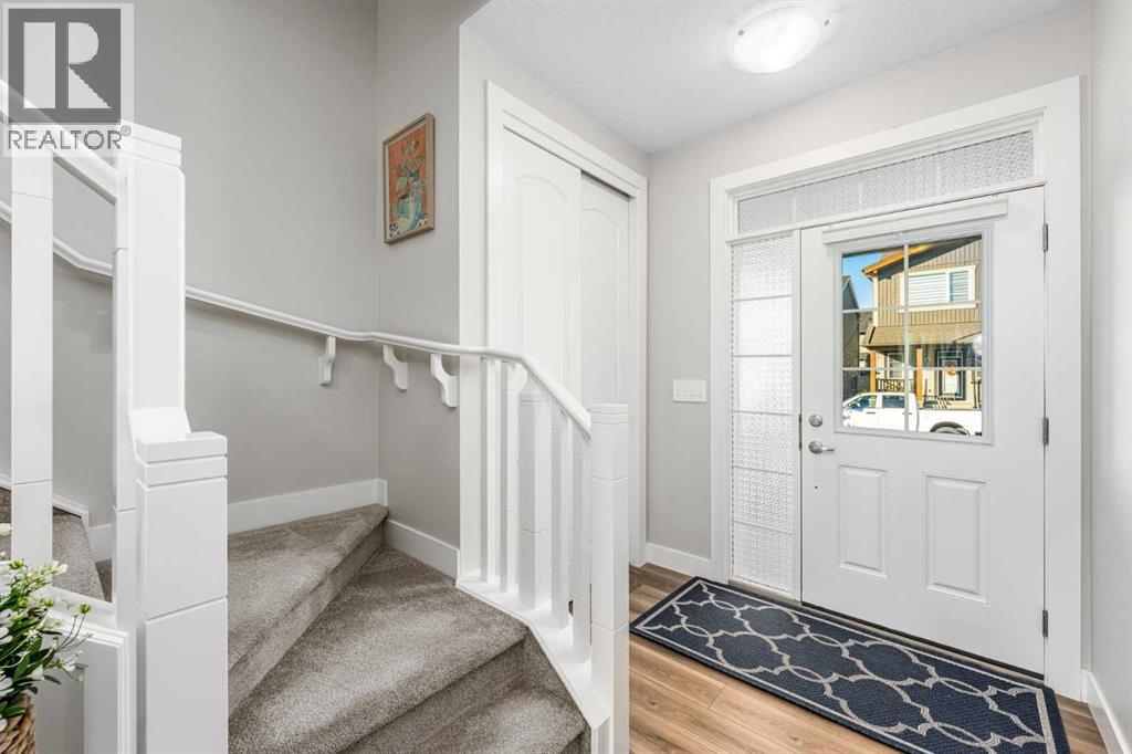 20 Carringham Heights Nw, Calgary, Alberta  T3P 1V4 - Photo 7 - A2352075