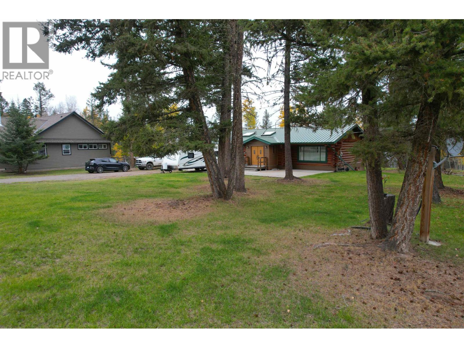 5361 Qua Place, 108 Mile Ranch, British Columbia  V0K 2Z0 - Photo 2 - R3177791