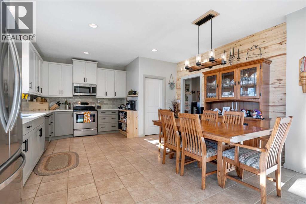 409, 462014 RAGE ROAD 10