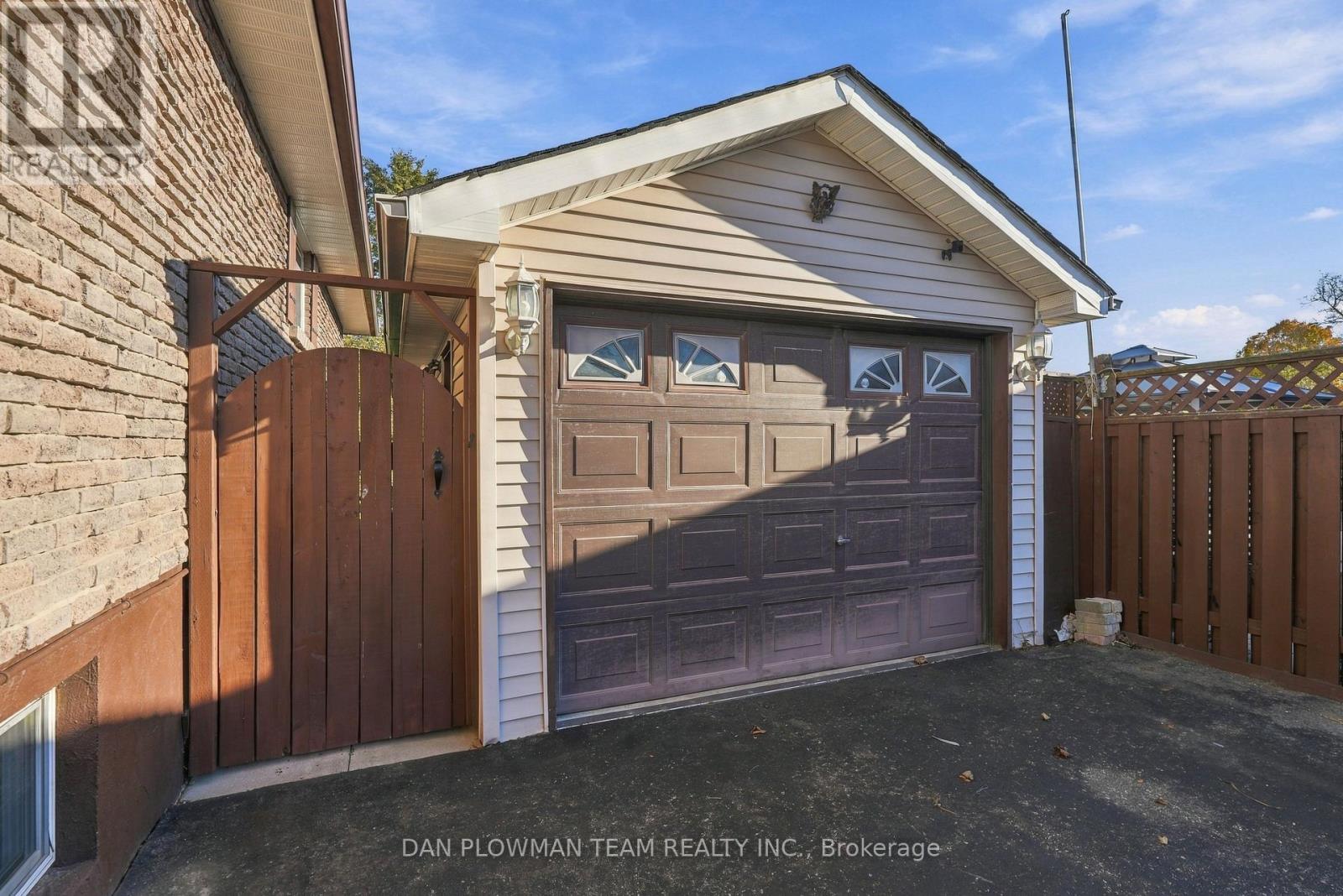 229 Phillip Murray Avenue, Oshawa, Ontario  L1J 1G8 - Photo 31 - E14107024