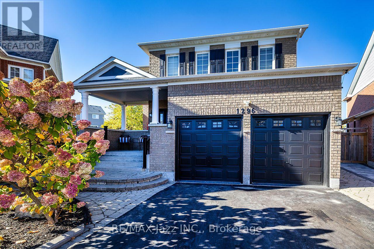 1296 RAVENCLIFFE COURT, Oshawa, Ontario