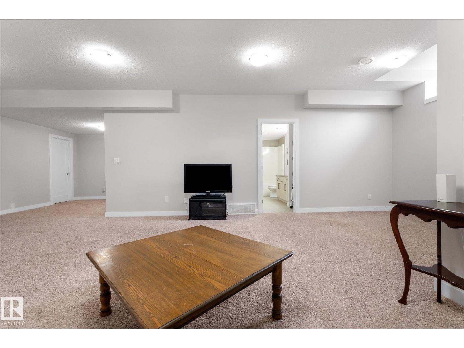 11 PRESCOTT CL