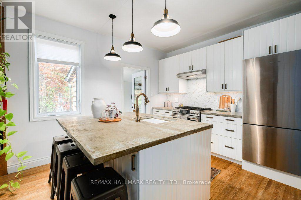 502 Lansdowne Avenue, Toronto, Ontario  M6H 3Y3 - Photo 10 - C14107586