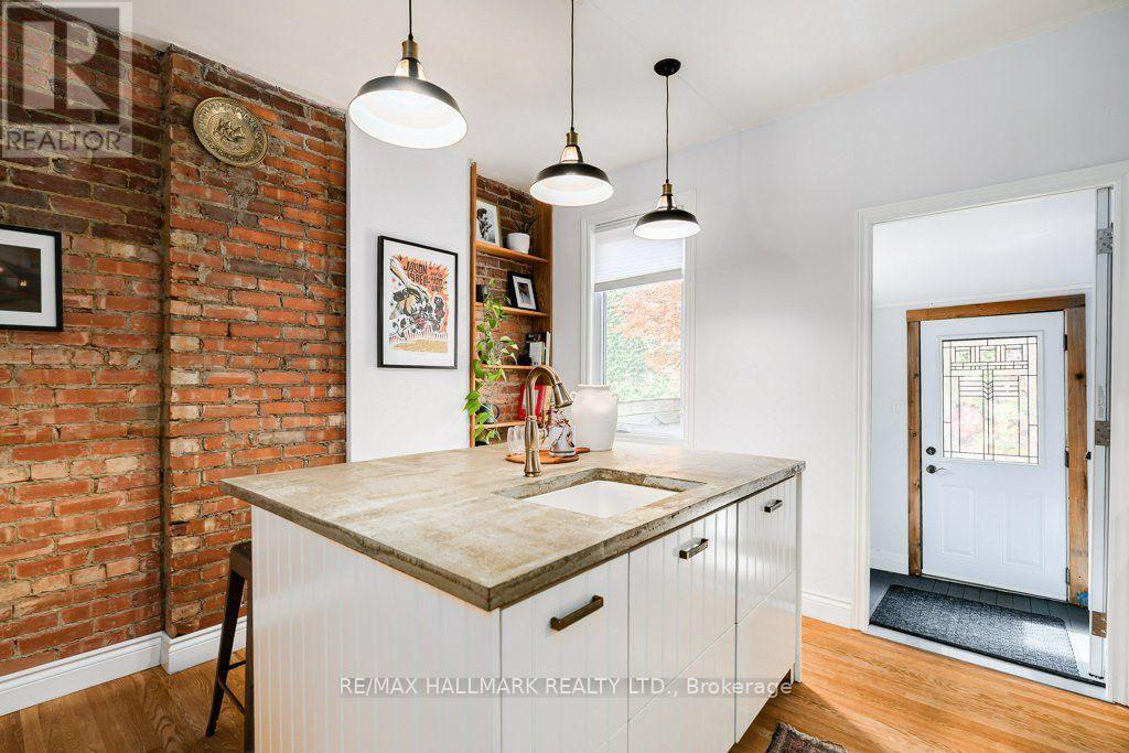 502 Lansdowne Avenue, Toronto, Ontario  M6H 3Y3 - Photo 11 - C14107586