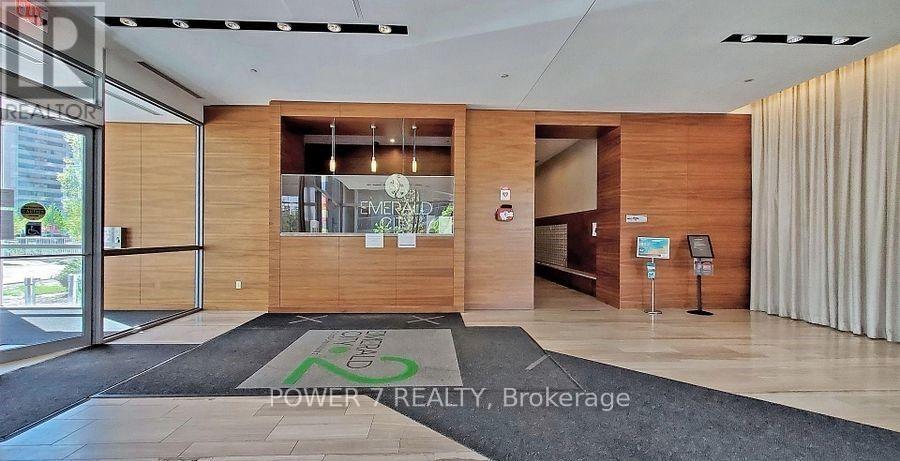 2803 - 66 Forest Manor Road, Toronto (Henry Farm), Ontario  M2J 0B7 - Photo 3 - C14107676