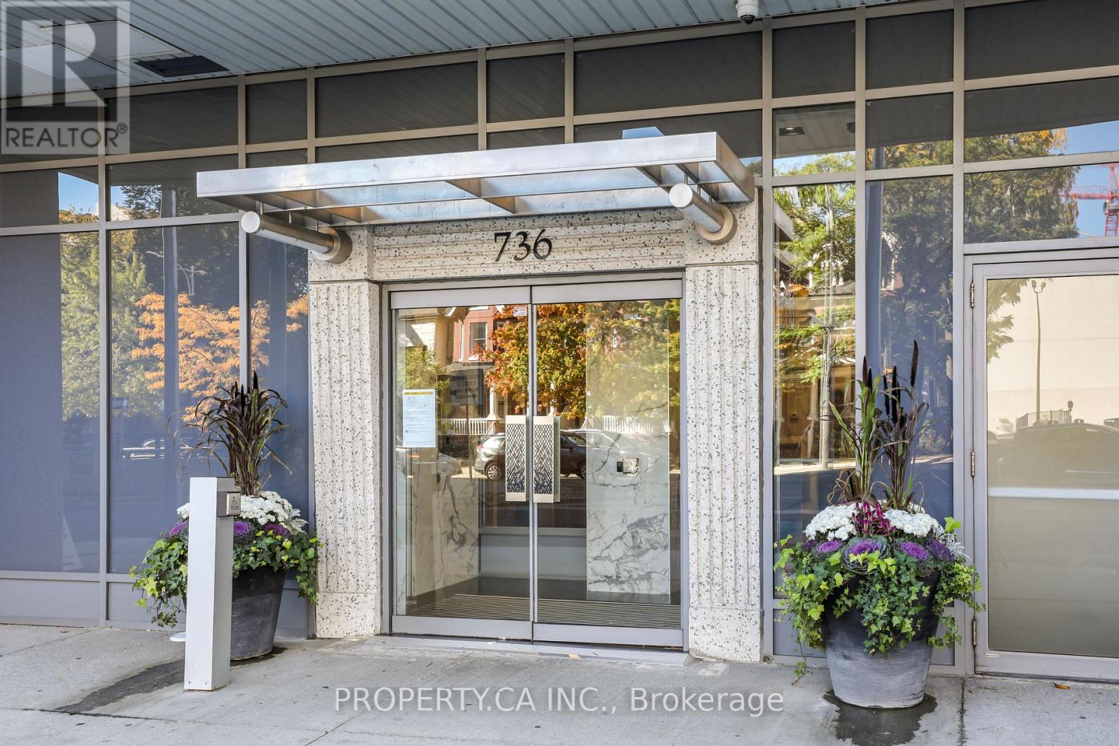 1203 - 736 Spadina Avenue, Toronto, Ontario  M5S 2J6 - Photo 2 - C14107688