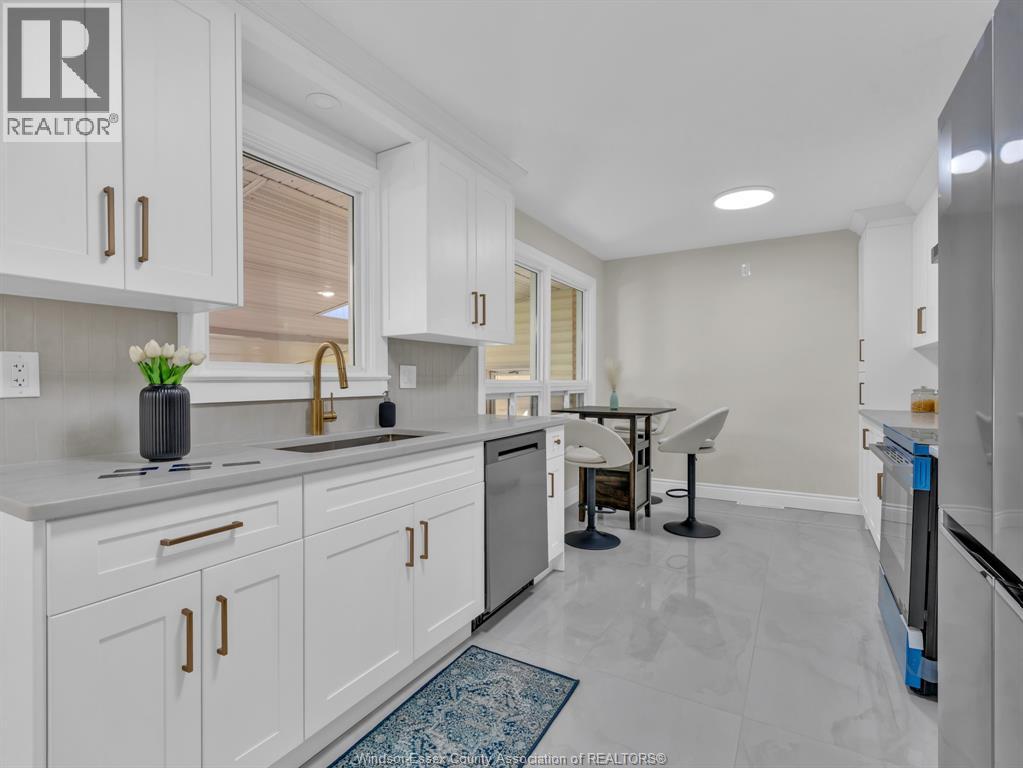 3518 Woodland Avenue, Windsor, Ontario  N9E 1Z8 - Photo 11 - 26026035