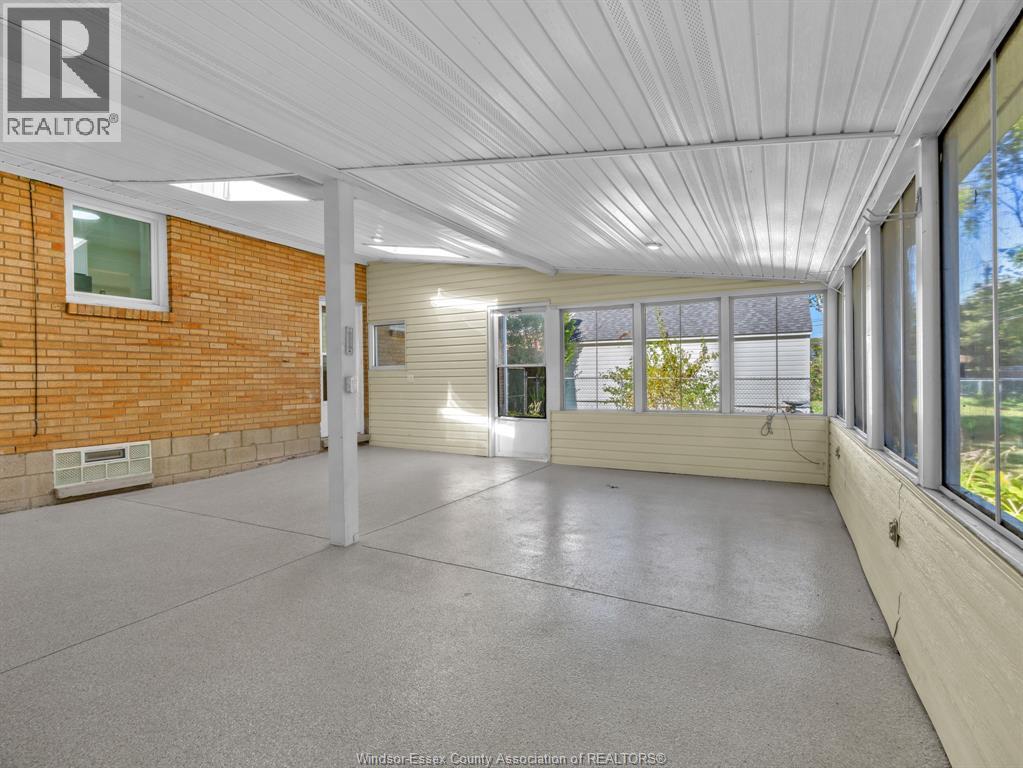 3518 Woodland Avenue, Windsor, Ontario  N9E 1Z8 - Photo 38 - 26026035