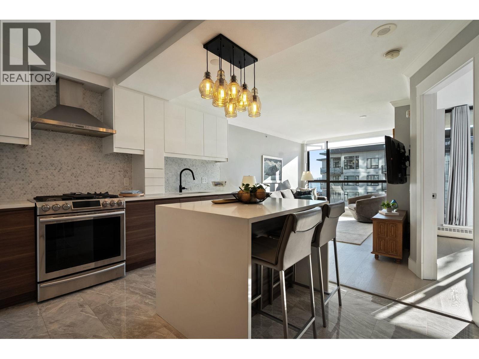 504 124 W 1ST STREET, north vancouver, British Columbia