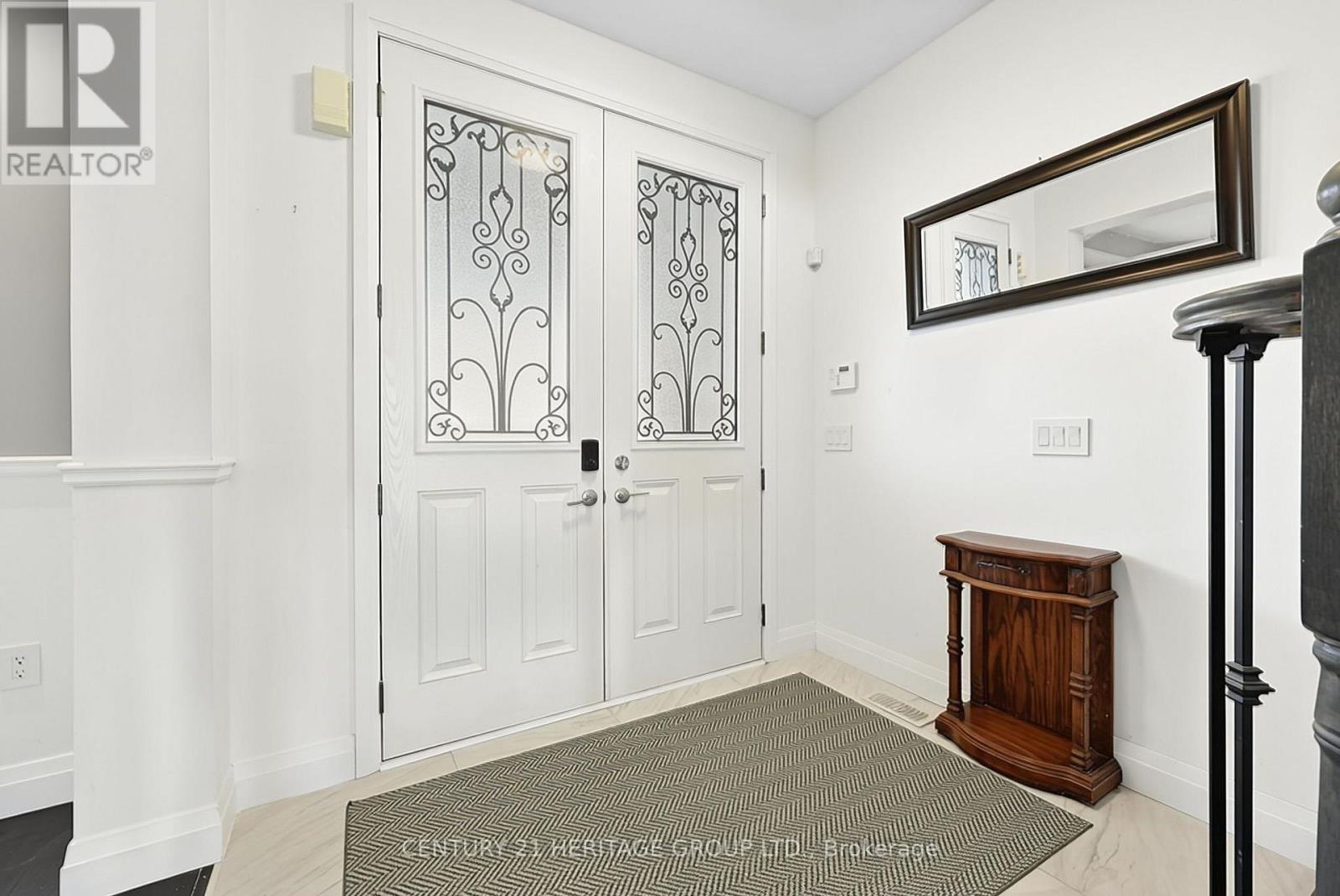 67 Manor Forest Road, East Gwillimbury (Mt Albert), Ontario  L0G 1M0 - Photo 5 - N14107678