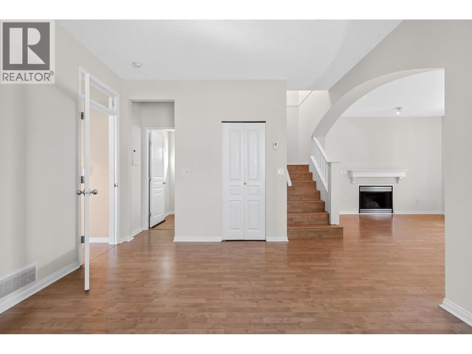 111 Foundry Row, New Westminster, British Columbia  V3M 6X5 - Photo 8 - R3177737