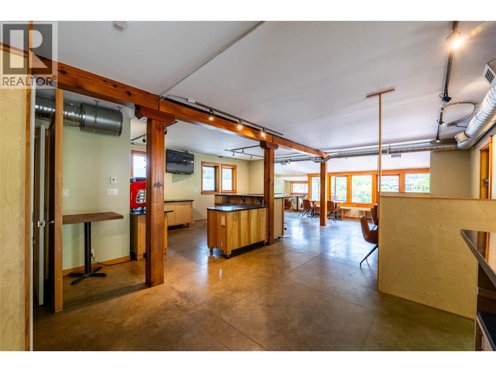 512 Hendryx Street, Nelson, British Columbia  V1L 2A8 - Photo 4 - 10404293