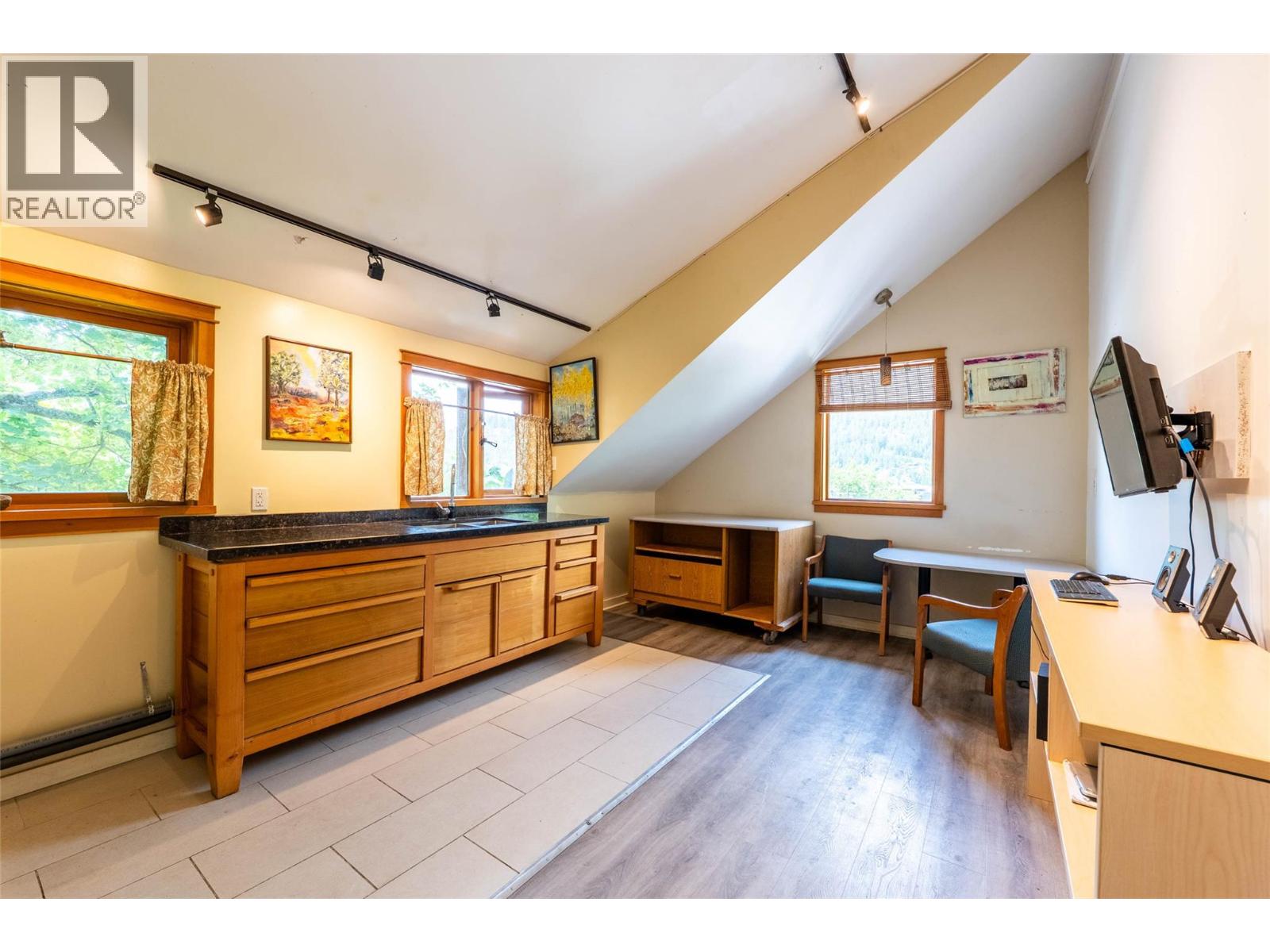 512 Hendryx Street, Nelson, British Columbia  V1L 2A8 - Photo 69 - 10404293
