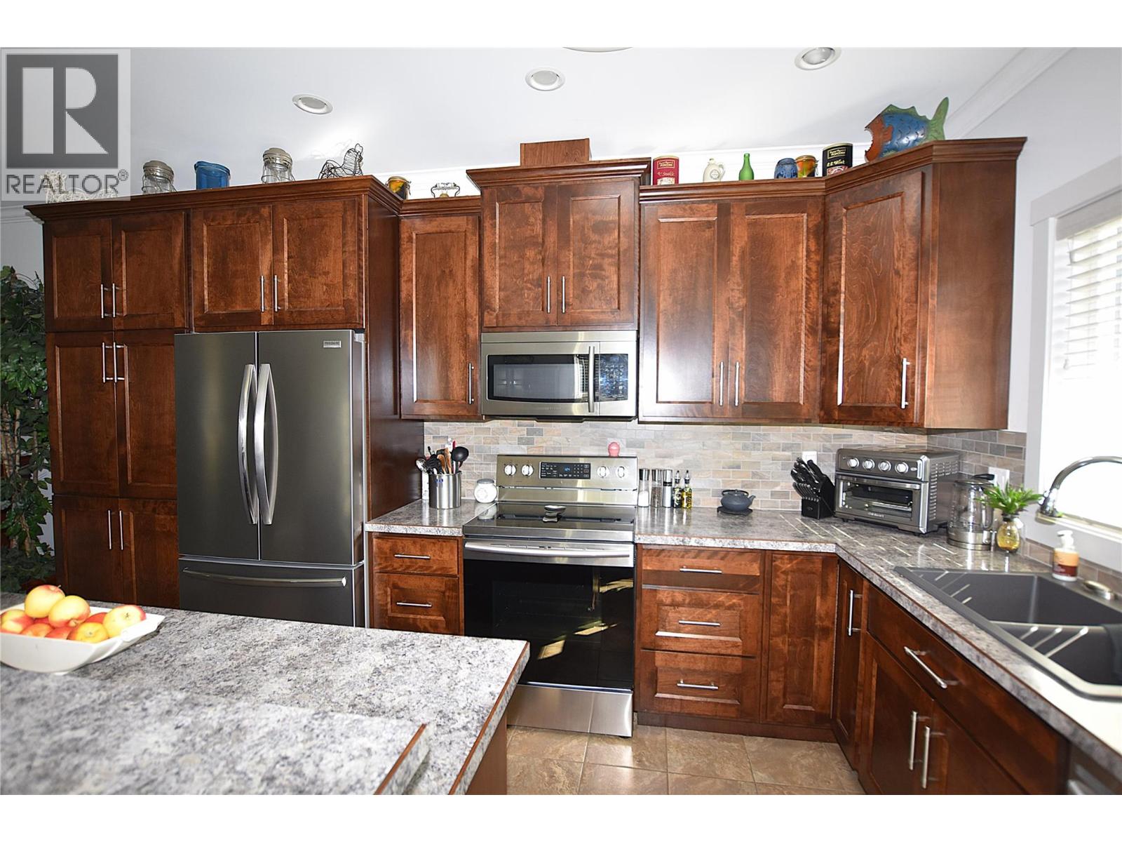 259 Grouse Avenue, Vernon, British Columbia  V1H 2A1 - Photo 11 - 10404277