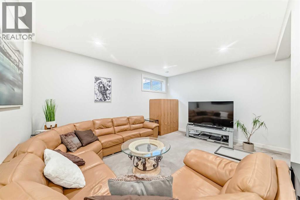 743 Shawnee Drive SW, Calgary, Alberta  T2Y 1V6 - Photo 42 - A2353885