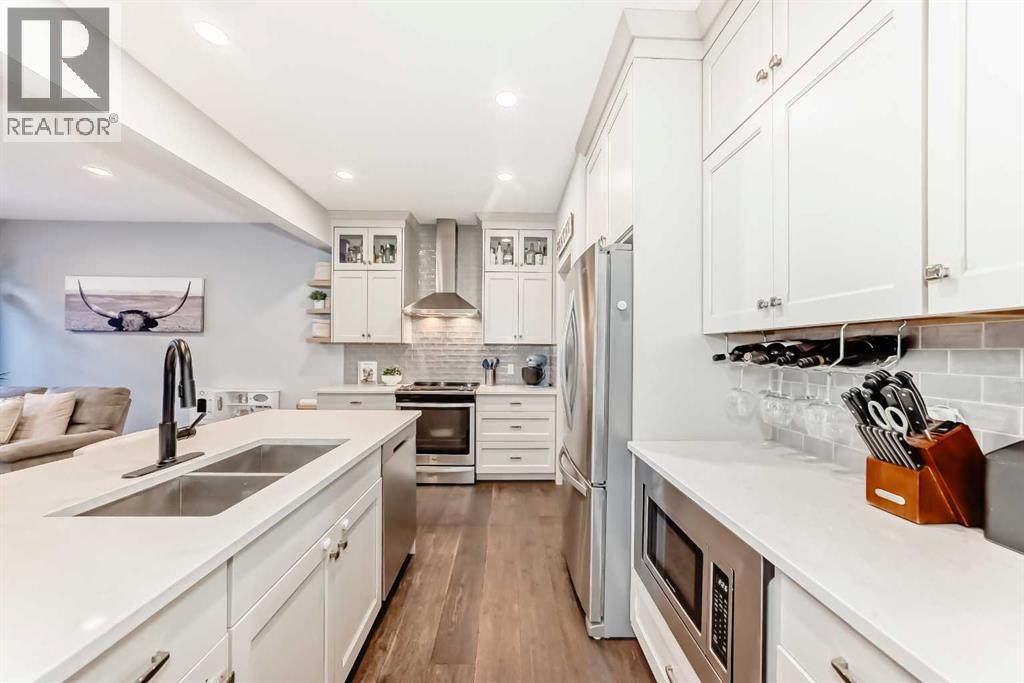 743 Shawnee Drive SW, Calgary, Alberta  T2Y 1V6 - Photo 8 - A2353885