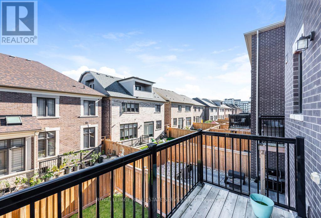 1444 Yellow Rose Circle, Oakville, Ontario  L6M 4G3 - Photo 38 - W14107596