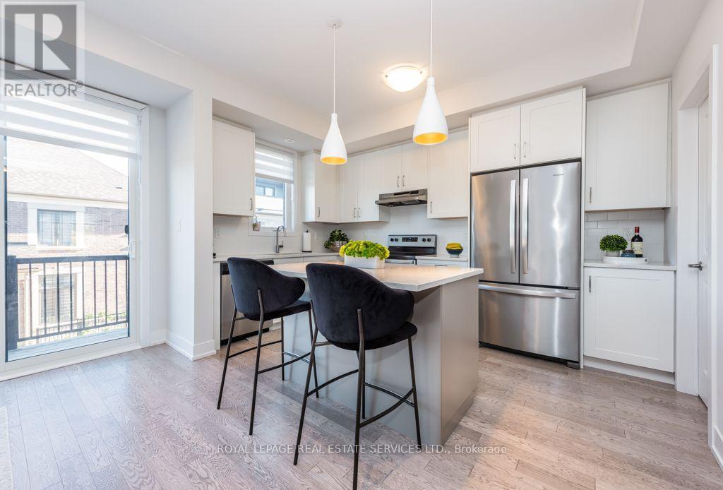 1444 Yellow Rose Circle, Oakville, Ontario  L6M 4G3 - Photo 9 - W14107596