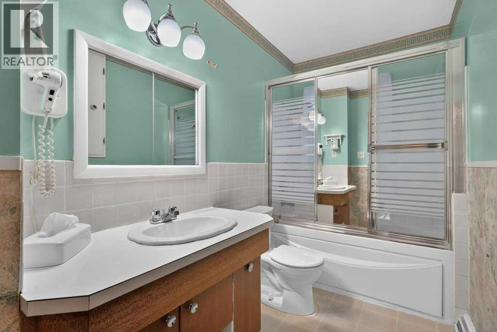 3819 Charleswood Drive Nw, Calgary, Alberta  T3A 0T5 - Photo 19 - A2346467