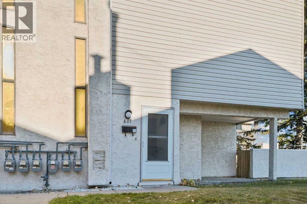 401, 3500 Varsity Drive NW, Calgary, Alberta  T2L 1Z5 - Photo 2 - A2354111