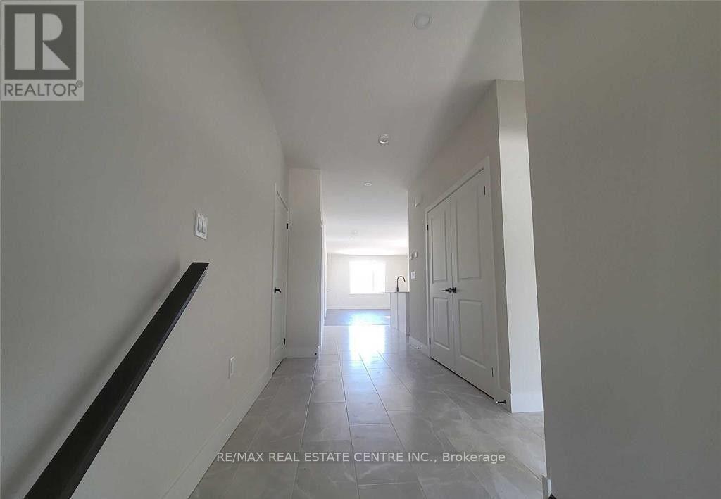 102 Julie Crescent, London South (South J), Ontario  N5Z 0B2 - Photo 2 - X14107584