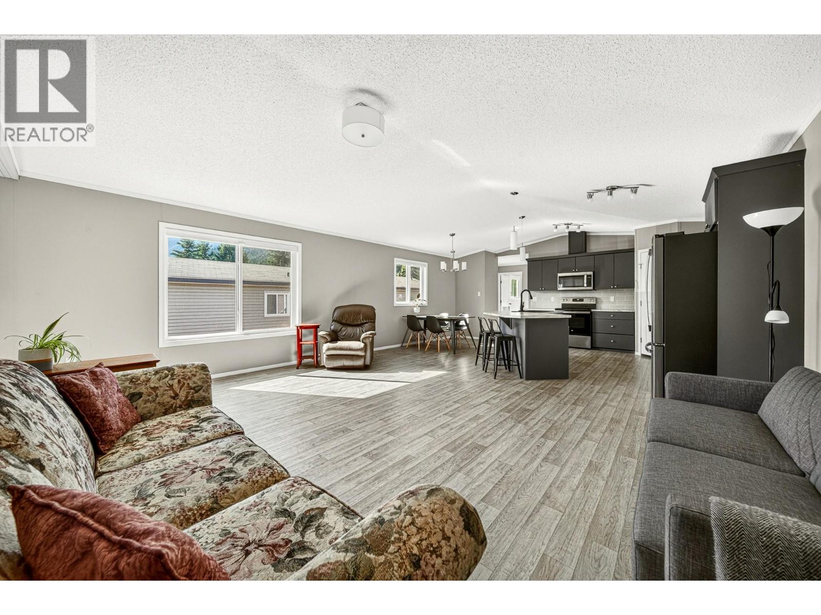 14 Delta Crescent, Elkford, British Columbia  V0B 1H0 - Photo 13 - 10404130