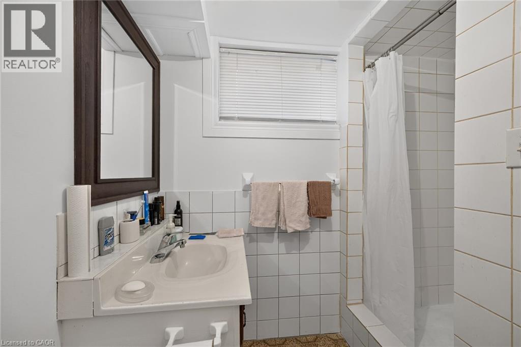 411 Queen Victoria Drive, Hamilton, Ontario  L8W 1G7 - Photo 22 - 40873329