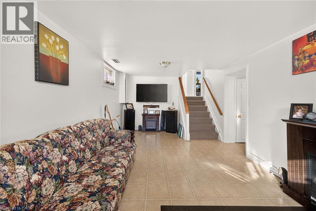 411 Queen Victoria Drive, Hamilton, Ontario  L8W 1G7 - Photo 36 - 40873329