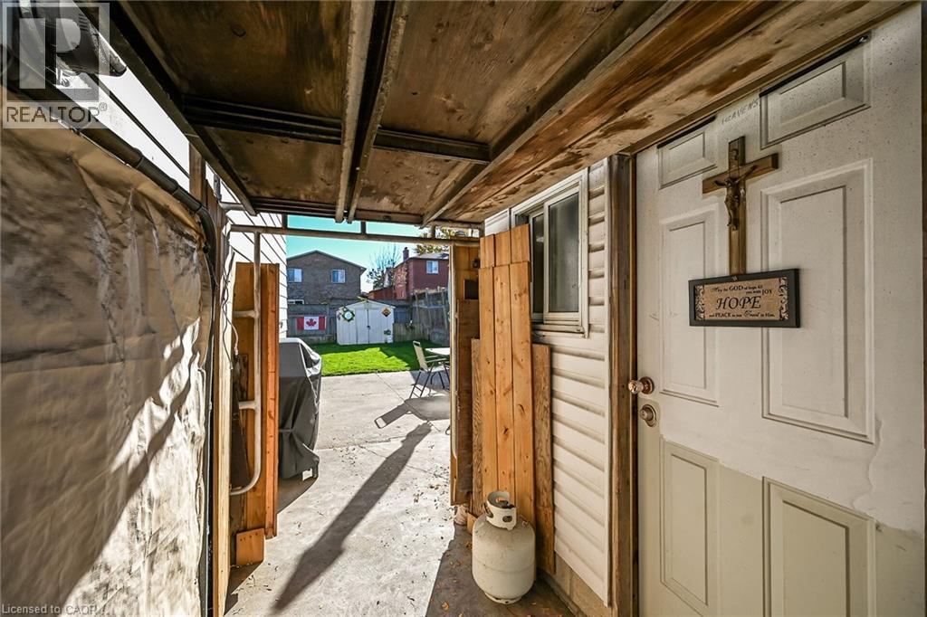 411 Queen Victoria Drive, Hamilton, Ontario  L8W 1G7 - Photo 39 - 40873329