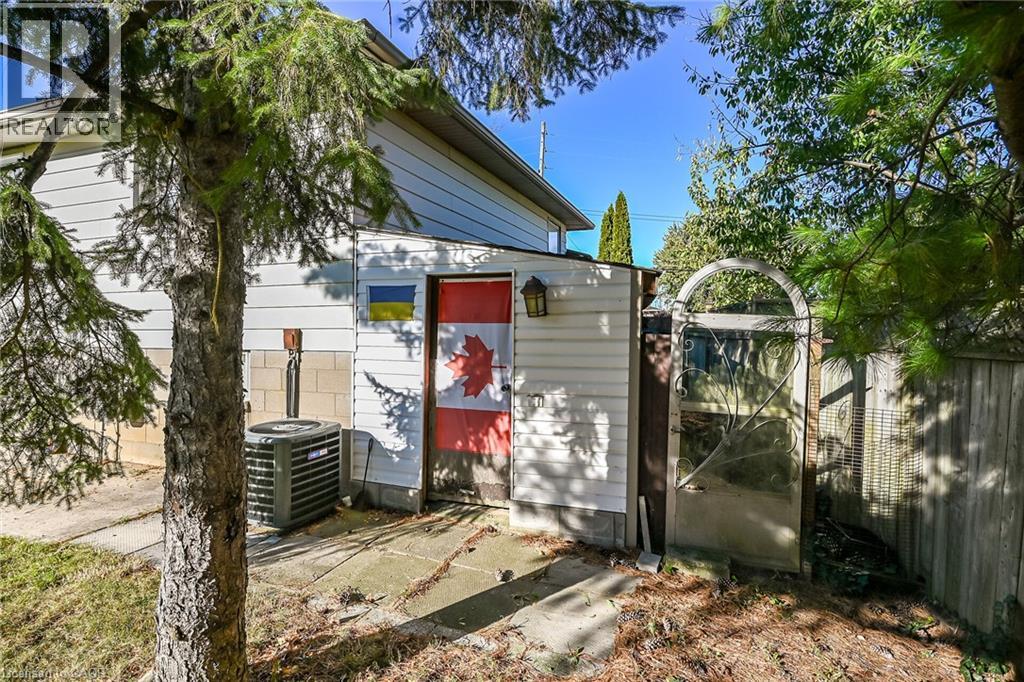 411 Queen Victoria Drive, Hamilton, Ontario  L8W 1G7 - Photo 46 - 40873329