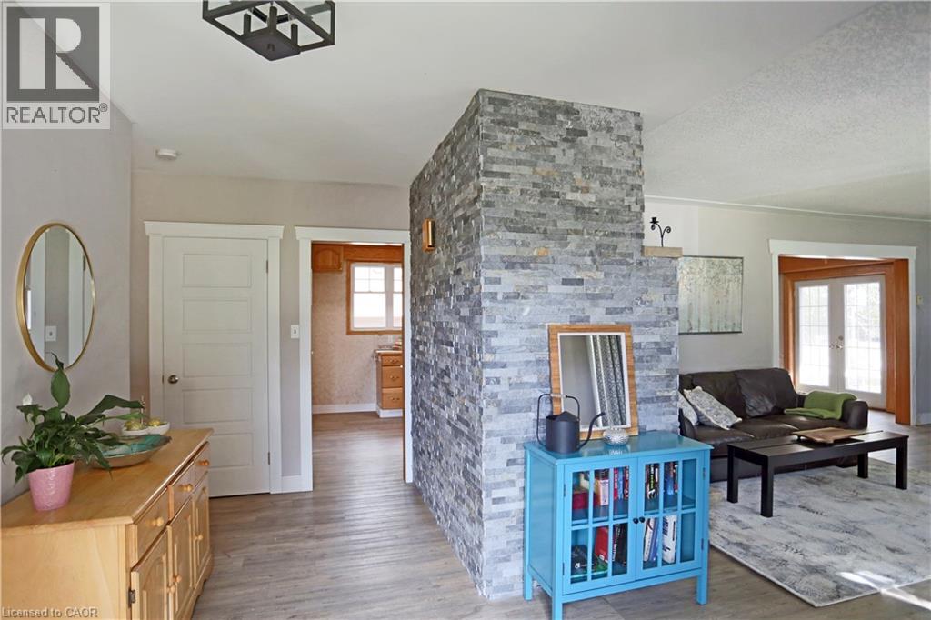 18 Waldau Crescent, Waldau, Ontario  N2G 3W7 - Photo 4 - 40870869