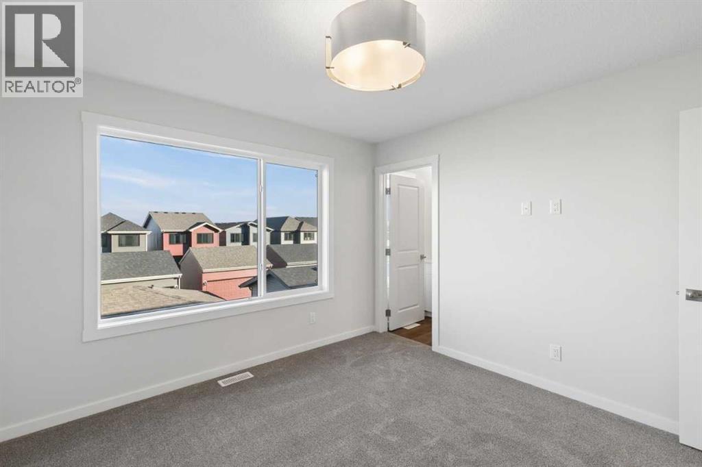 210 Heartwood Parade SE