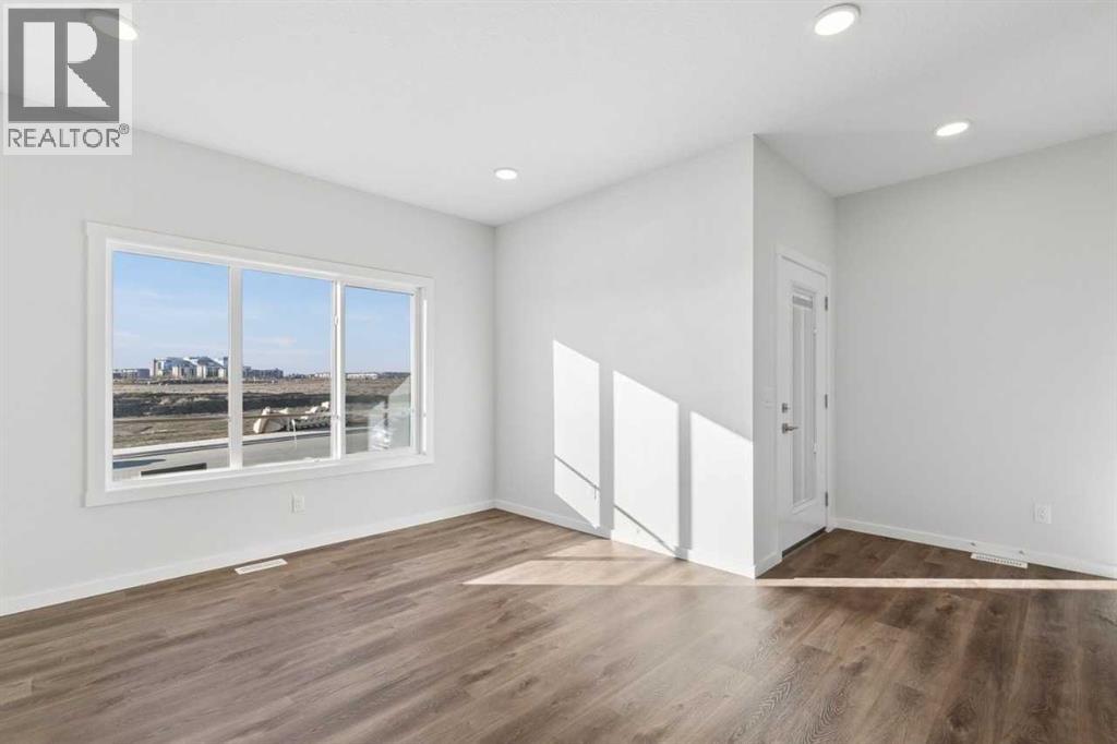 210 Heartwood Parade SE