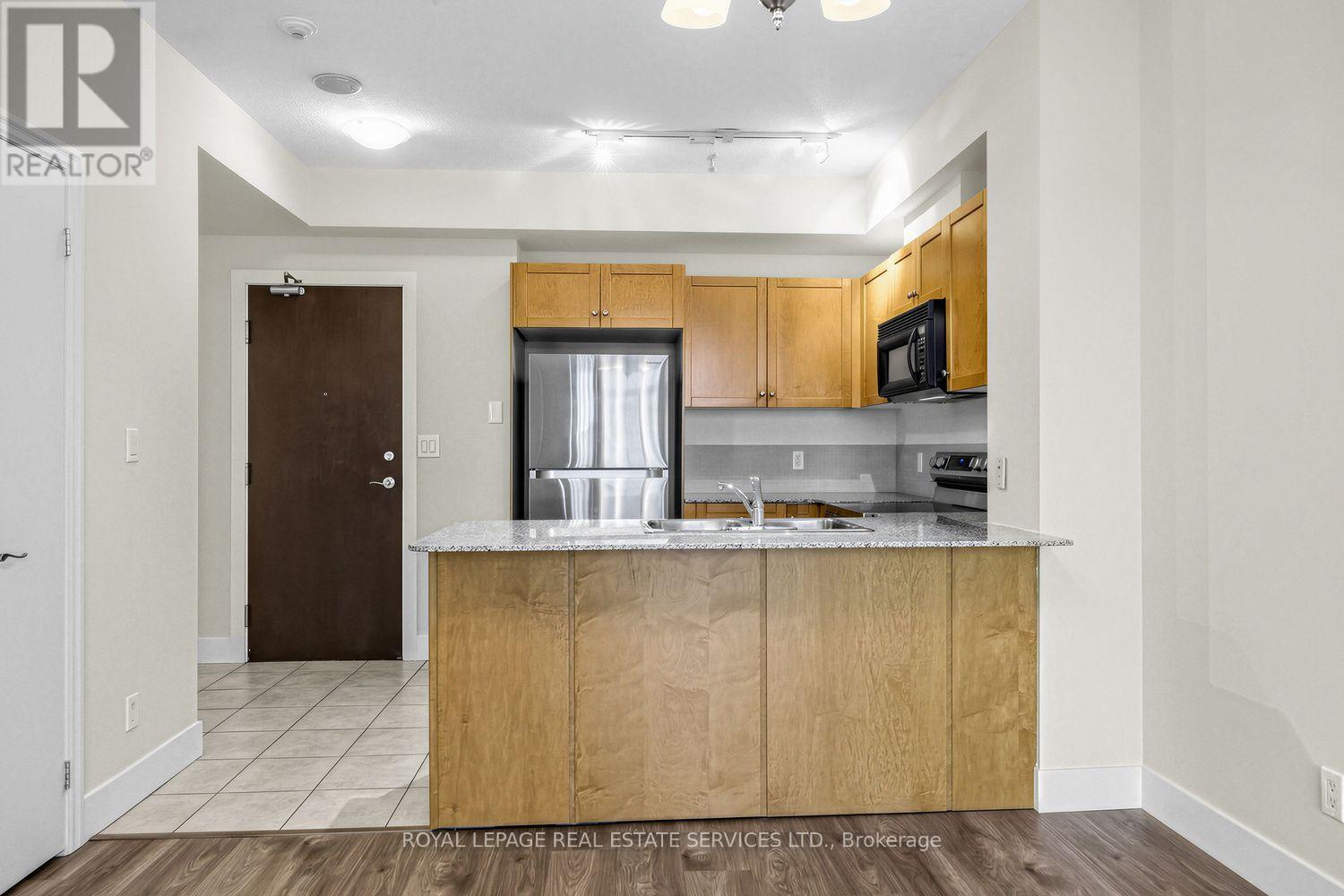 1704 - 1359 Rathburn Road E, Mississauga, Ontario  L4W 5P7 - Photo 5 - W14105674