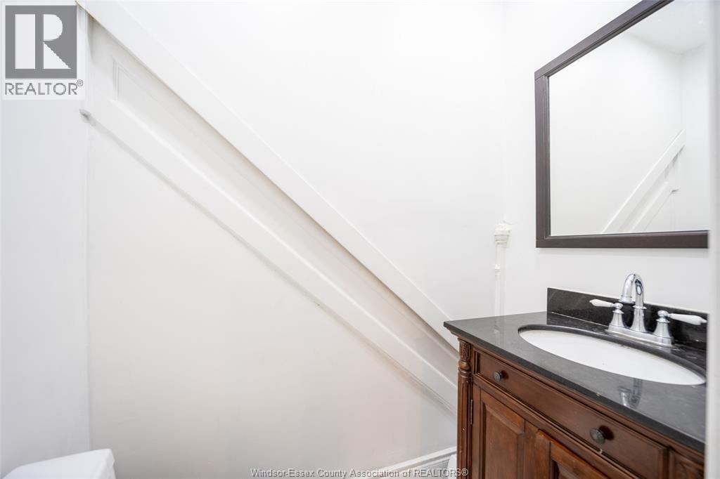 394 Crawford Avenue, Windsor, Ontario  N9A 5C4 - Photo 15 - 26025415